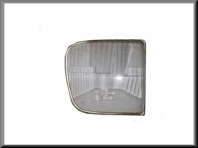 Headlamp glass right outside R16TX – Renault 16