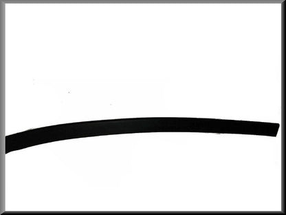 Joint en caoutchouc inférieur de vitre – Renault 12 – Renault 15 - Renault 16 - OEM 7700522331 / 0760487400