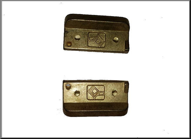 Plaquettes de fixation d'étrier de frein – Renault 12 - Renault 15 - Renault 17 – OEM 7701017699