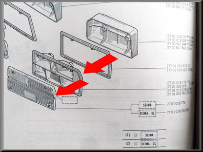 Achterlicht unit rechts met glas (imitatie) – Renault 12 – OEM 770101