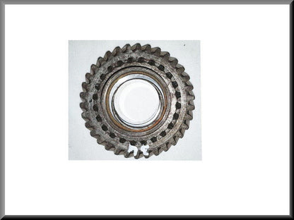 3rd gear cog (34 teeth) – Renault 12 – Renault 16 - OEM 7700558454