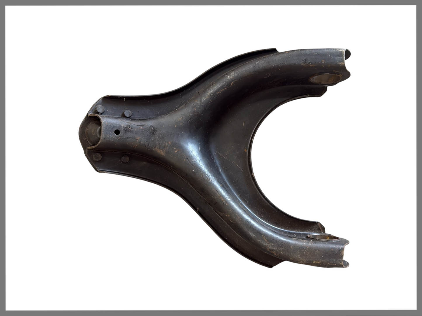 Onderste draagarm rechts met fusee kogel - Renault 20 - OEM 7700585716
