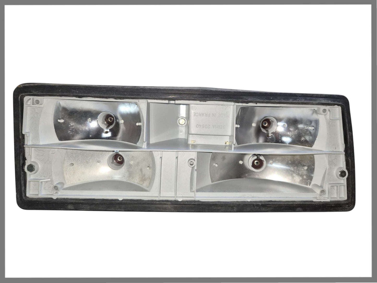 Achterlichtunit links - Renault 30 - OEM 7701021699
