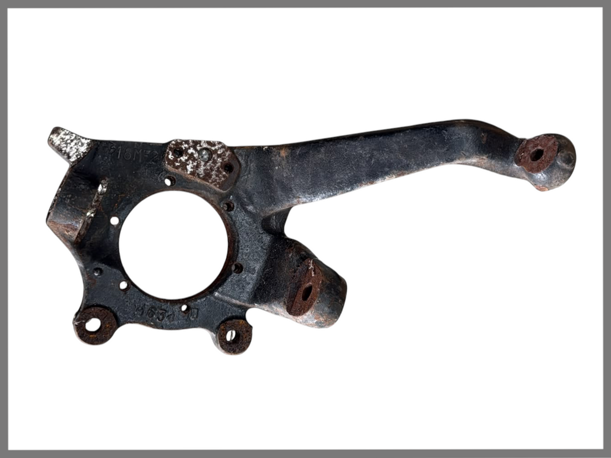 Fusée d'essieu gauche - Renault 20 - Renault 30 - OEM 7700664605