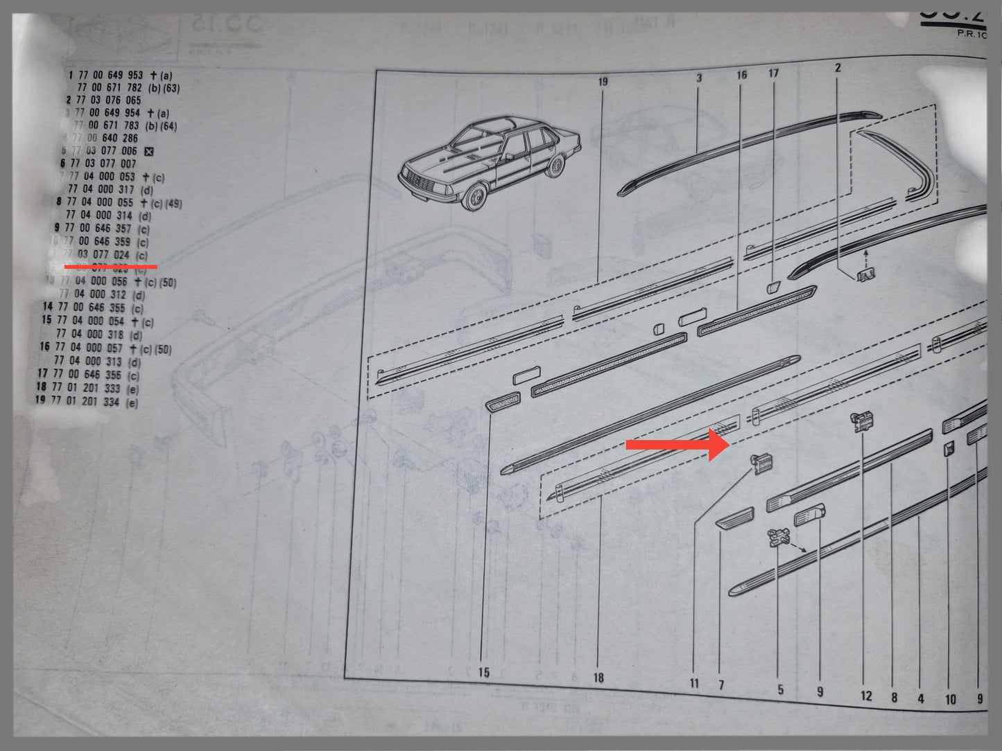 Clip sierlijst - Renault 18 - Renault 30 - OEM 7703077024
