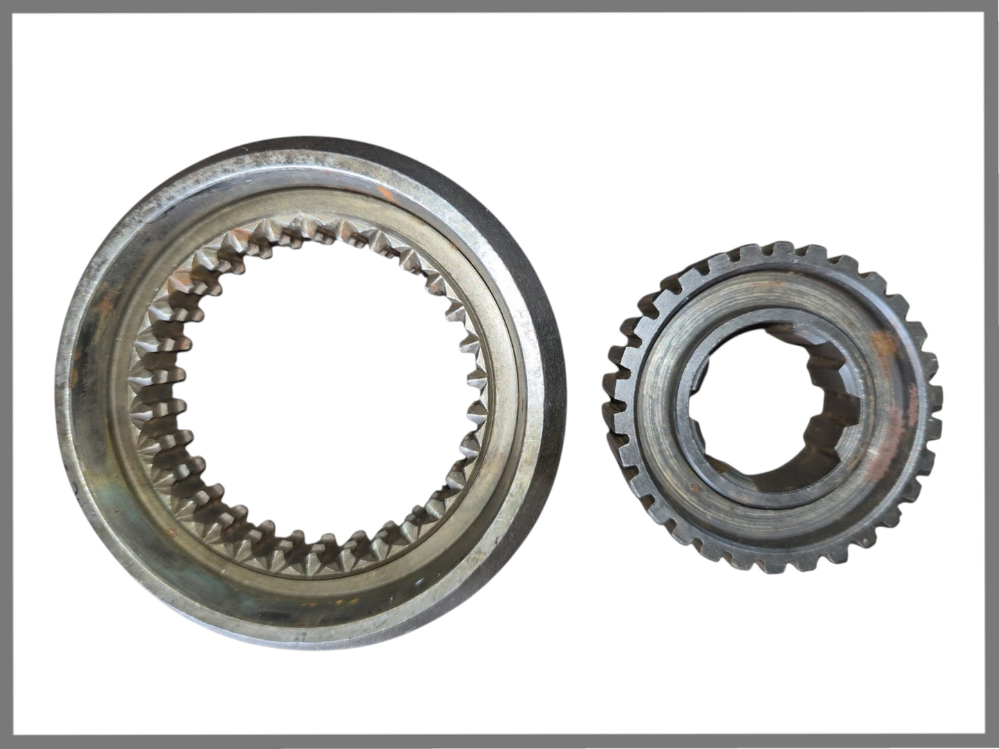 Synchronisatienaaf eerste en tweede versnelling met 30 tanden - Renault 5 - Renault 12 - Renault 16 - Alpine 110 - OEM 7701455852 en 7701455853